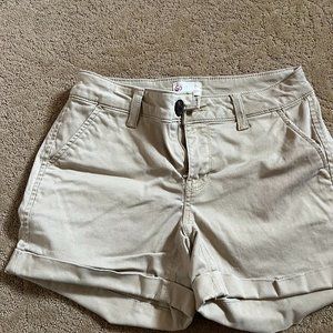 khaki shorts